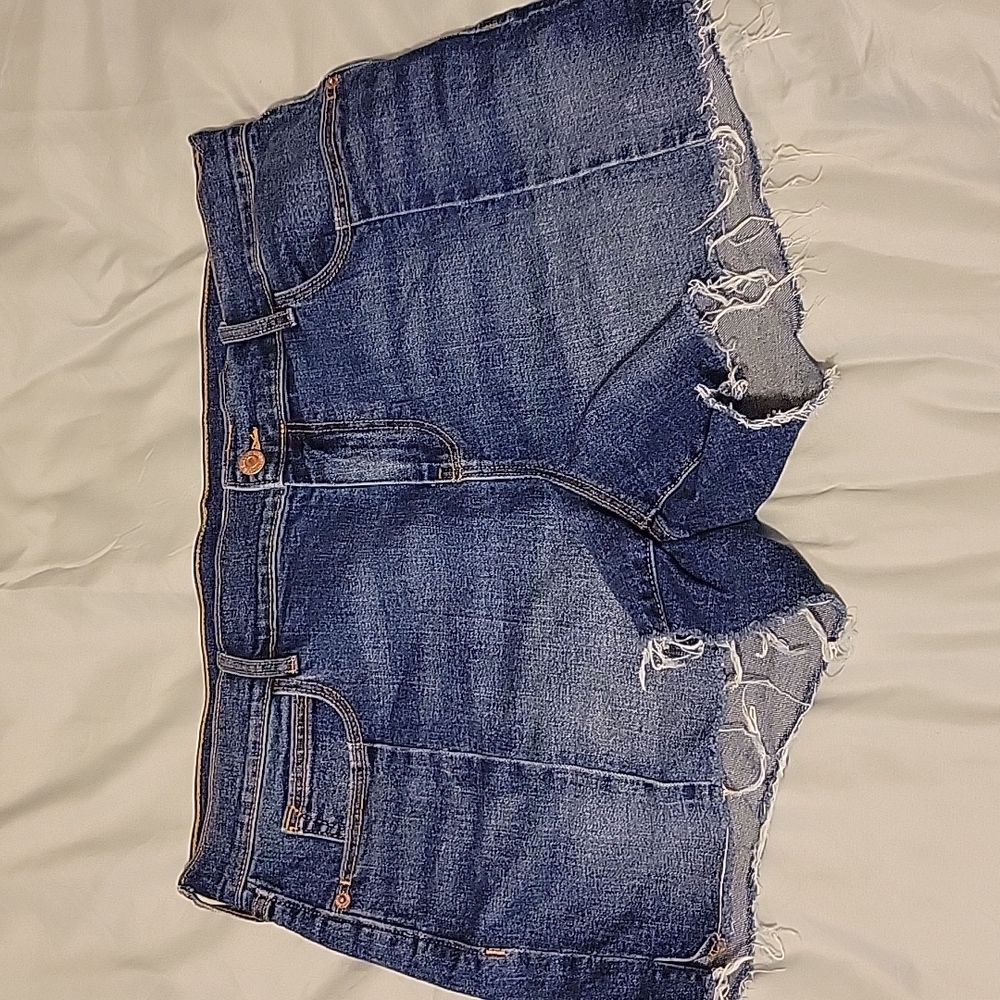 Boyfriend Jean Short